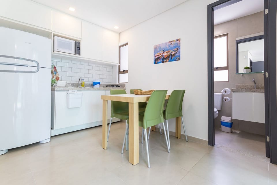 Basic Apartment | Dining