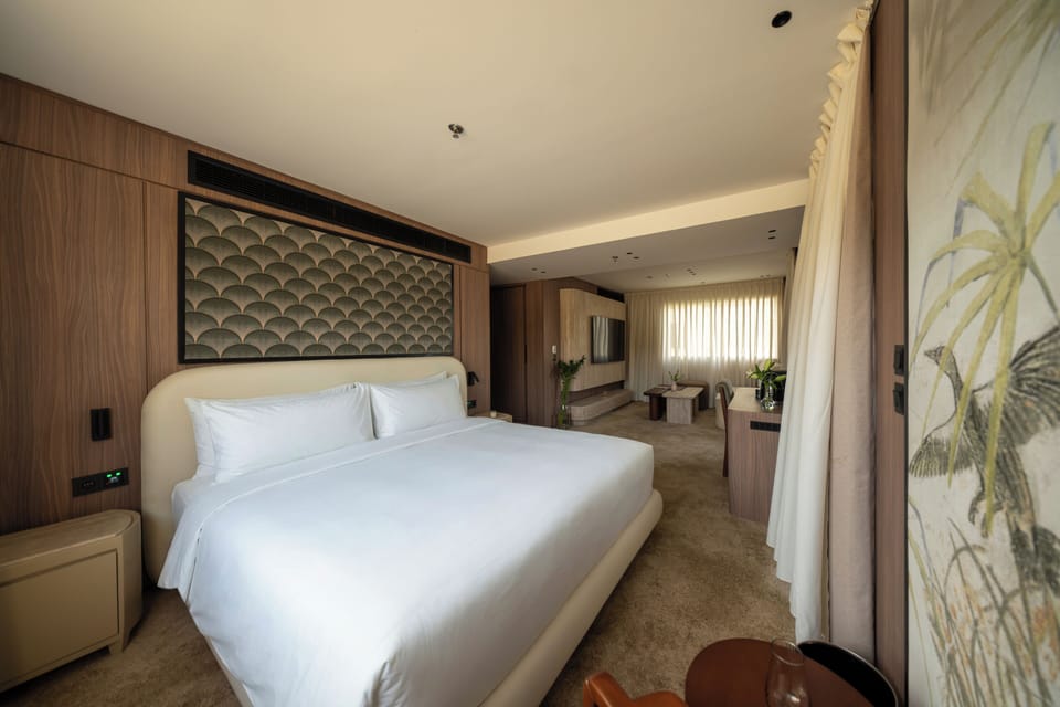 Royal Suite, Balcony | Desk, free WiFi, bed sheets, wheelchair access