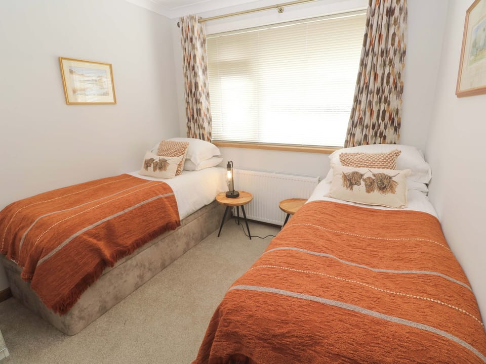 Cottage | 3 bedrooms, individually decorated, individually furnished, free WiFi