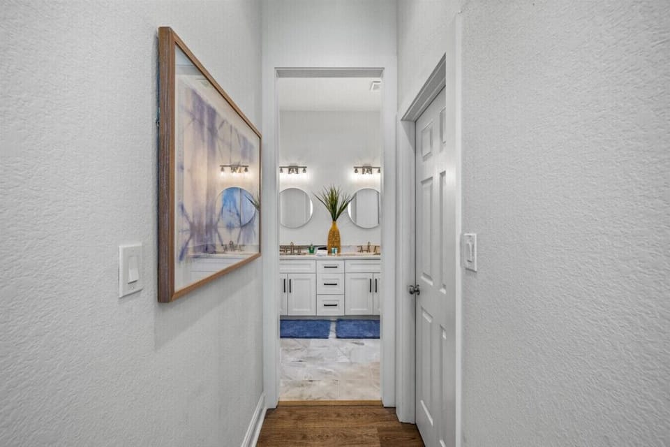 Spacious bathroom with double vanity