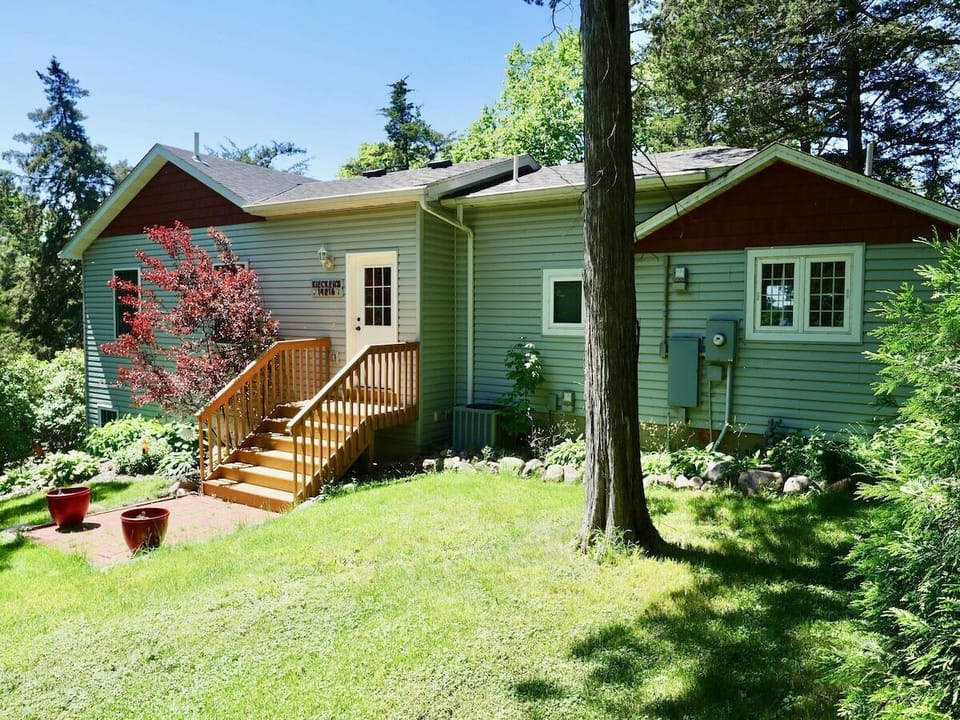 View of cabin from front yard 