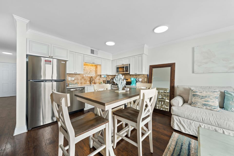 Condo, 1 King Bed with Sofa bed (Seaside Beach & Racquet 3205) | Interior
