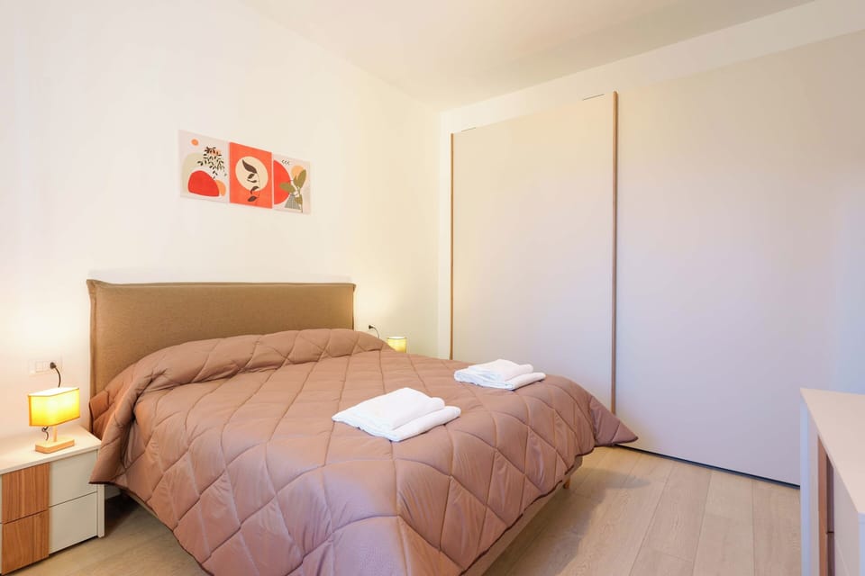 Apartment (Bilocale via cignani) | Cribs/infant beds, free WiFi, bed sheets
