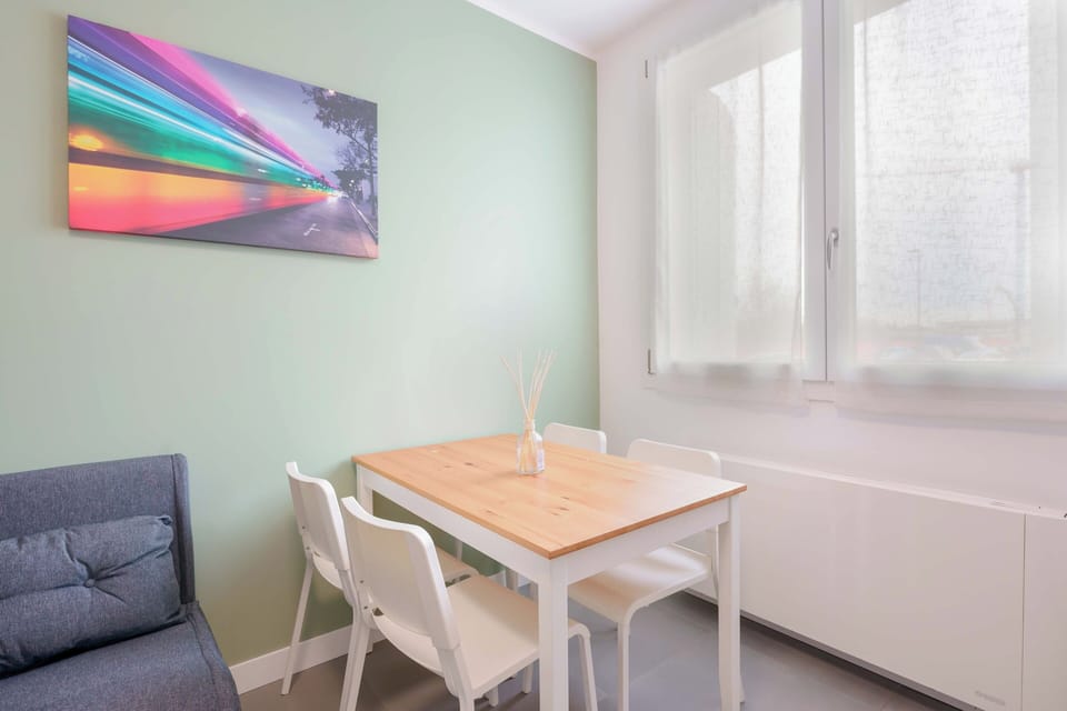 Apartment (West Side) | Living area | 45-inch flat-screen TV with digital channels