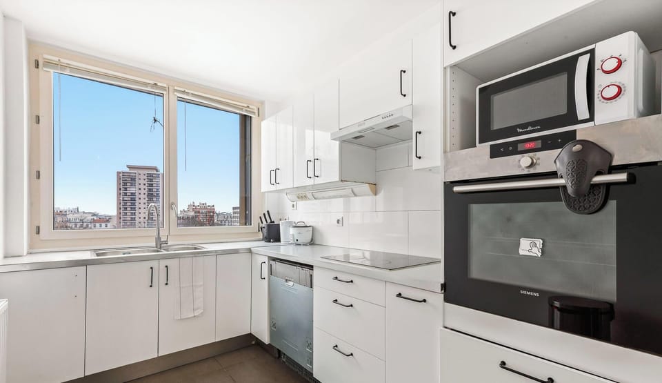 Cuisine moderne et entièrement équipée pour cuisiner comme à la maison.