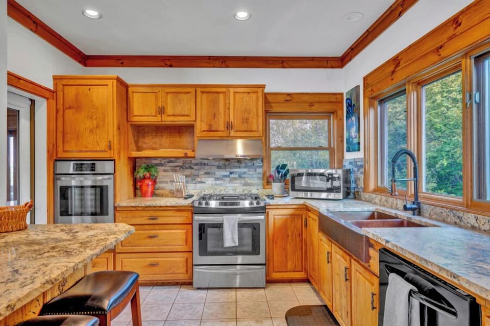 Stainless Stove/Oven and Secondary Oven for Seamless Meals