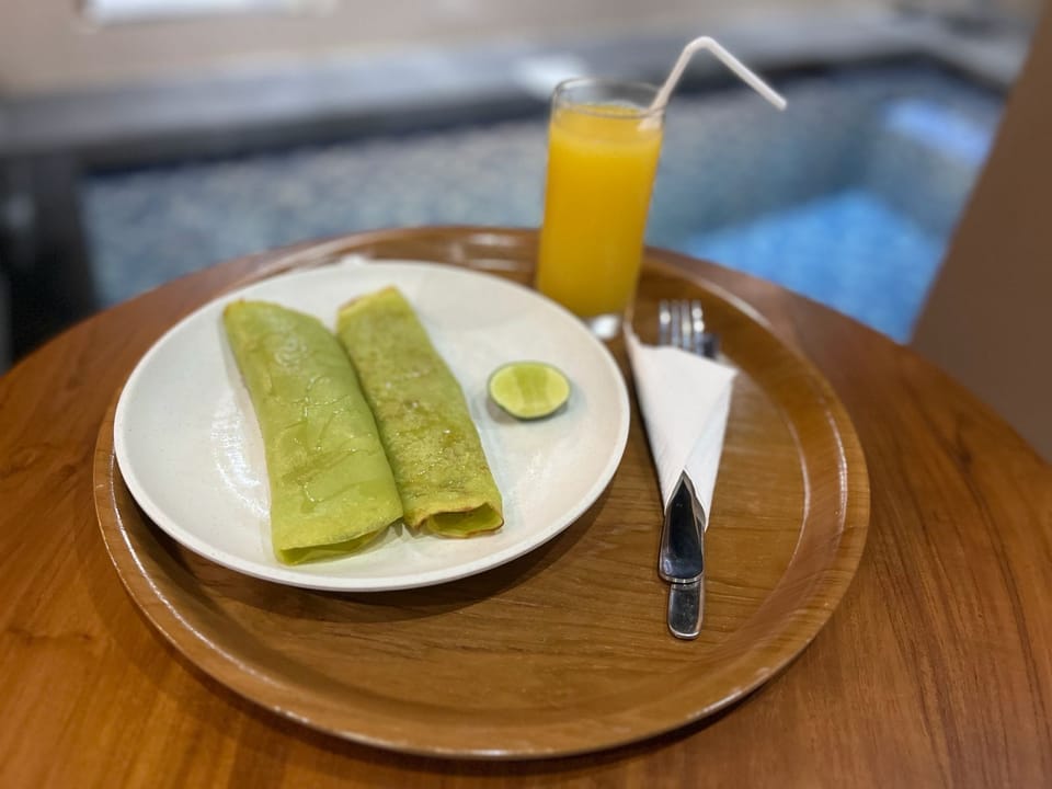 Free daily continental breakfast