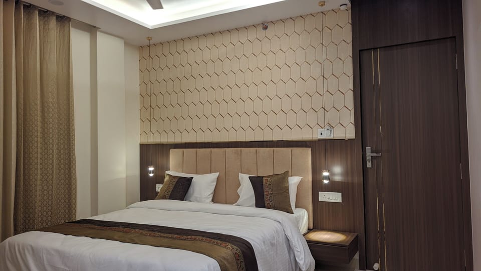 Deluxe Double Room | Free WiFi