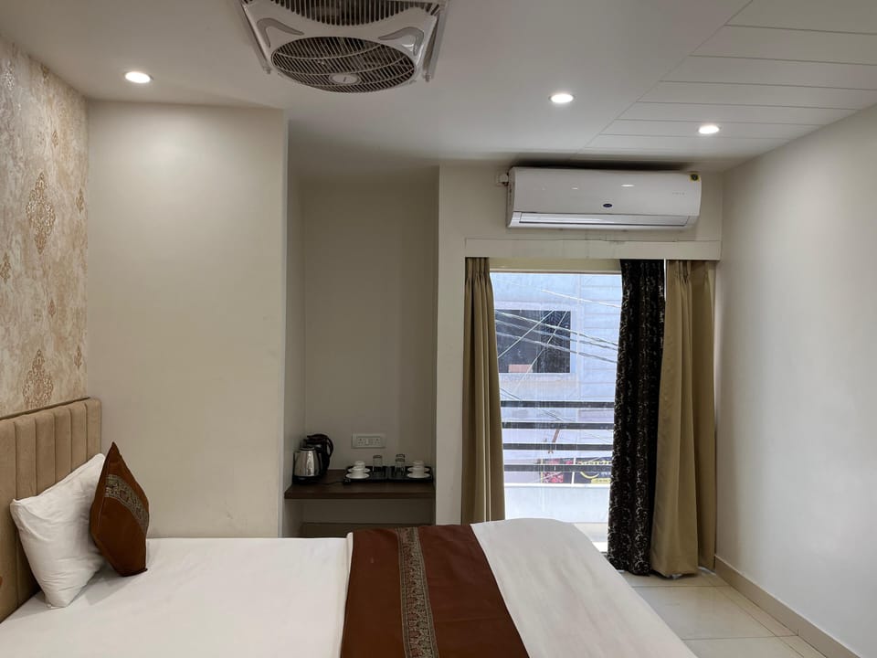 Family Double Room | Free WiFi