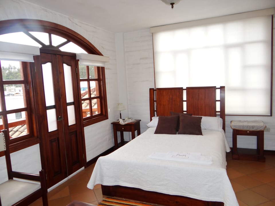 Classic Room, Pool View | WiFi (free)