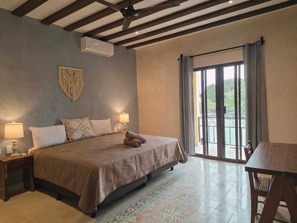 Standard Room, Balcony | Free WiFi