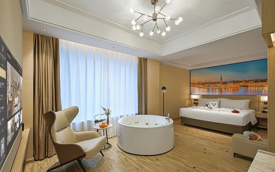 Romantic Double Room, City View | Hypo-allergenic bedding, down comforters, pillowtop beds, minibar