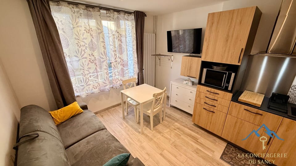 Apartment | 4 bedrooms, iron/ironing board