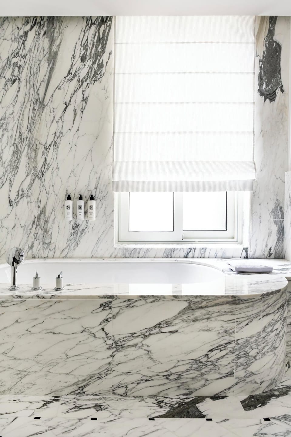 Junior Suite | Bathroom | Designer toiletries, hair dryer, bathrobes, slippers