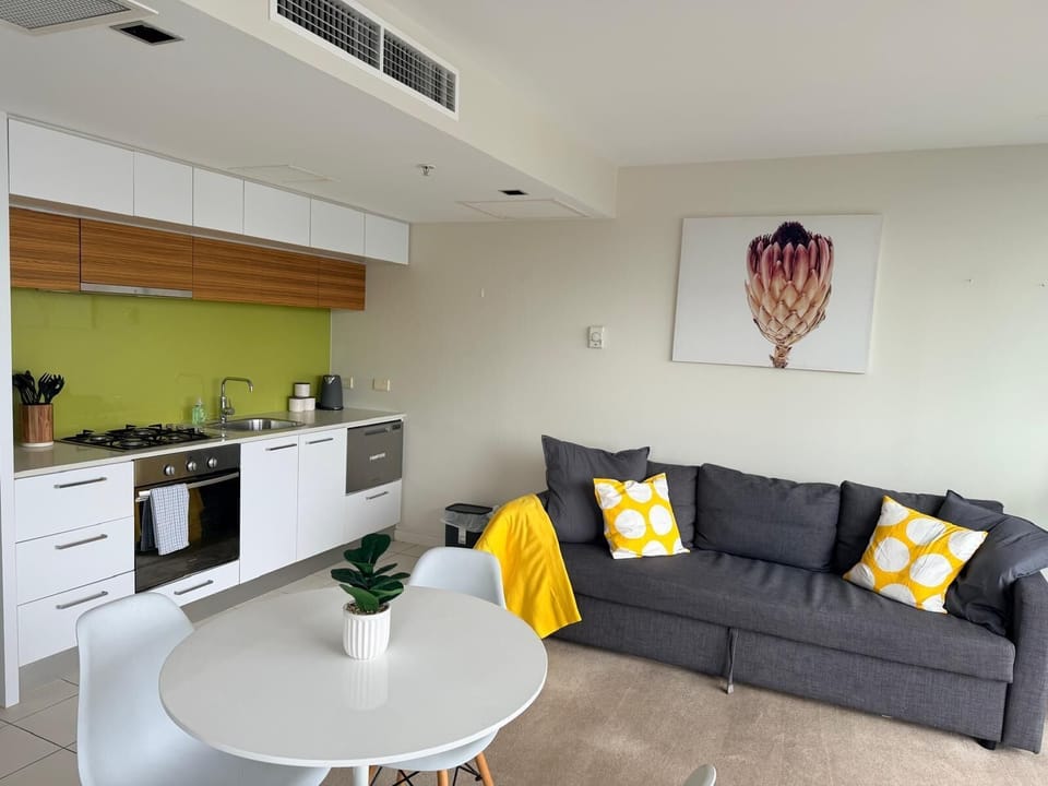 Superior Apartment, Bay View | Dining room
