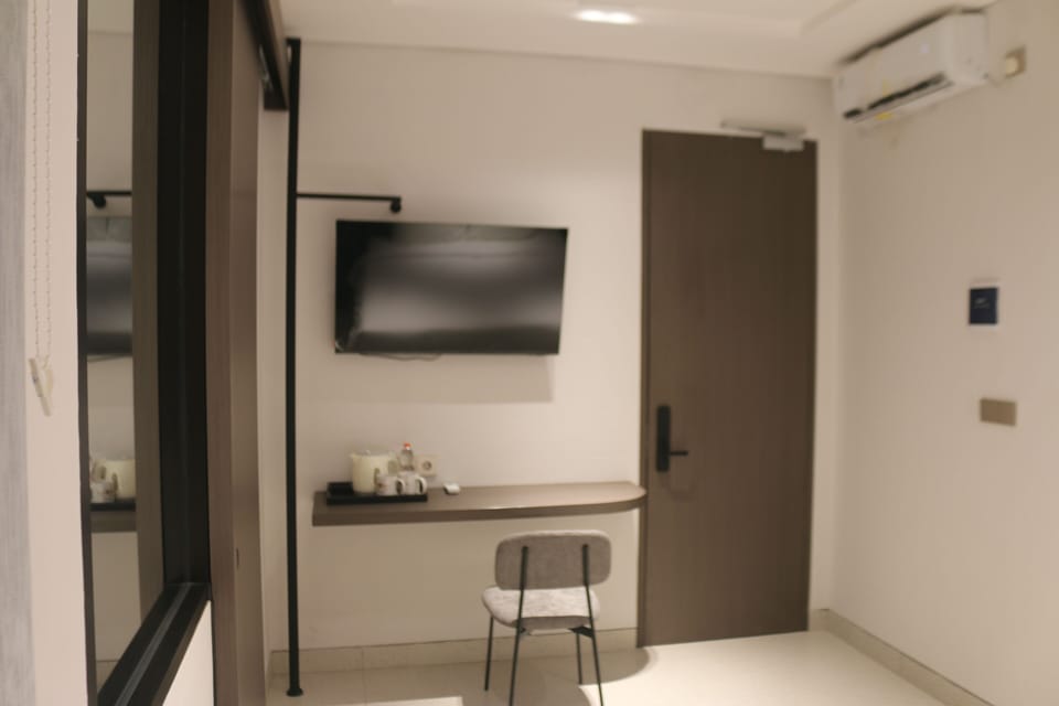 Deluxe Double or Twin Room | Interior