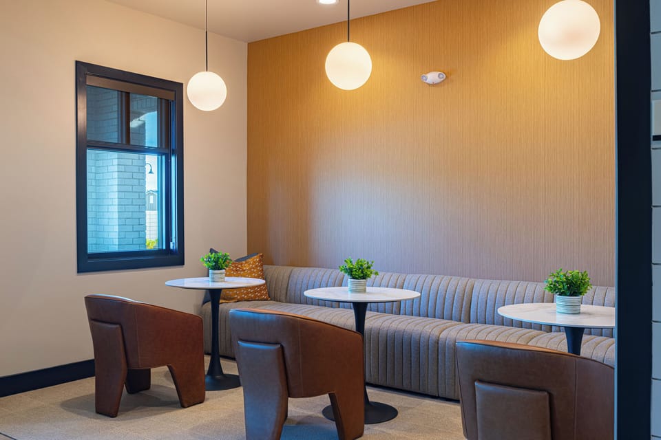 Find your focus in our comfortable and quiet co-working booths.
