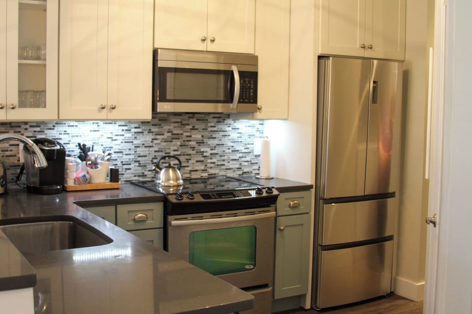 House, Balcony, Courtyard View | Private kitchen