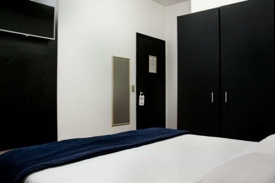 Standard Triple Room | Premium bedding, minibar, in-room safe, desk