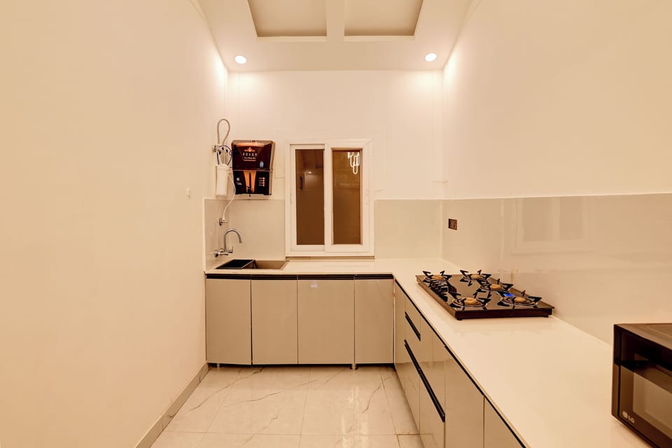 Deluxe Villa, City View | Private kitchen