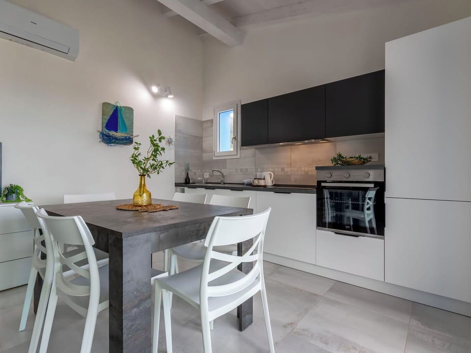 Apartment, Urban Design, Balcony, Condominium, Aluminium, Penthouse Apartment