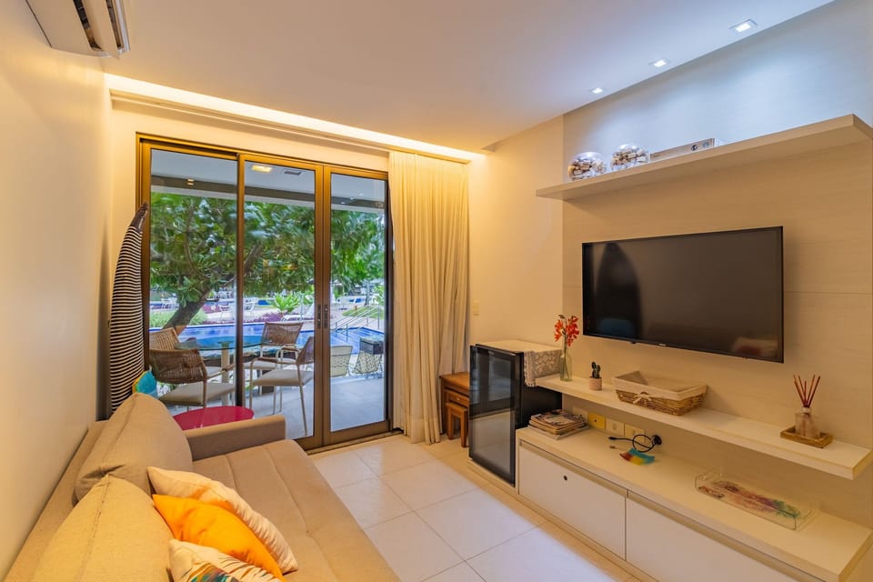 Basic Apartment | Living area | TV