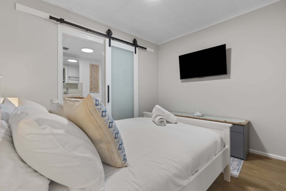 Apartment | 1 bedroom, bed sheets