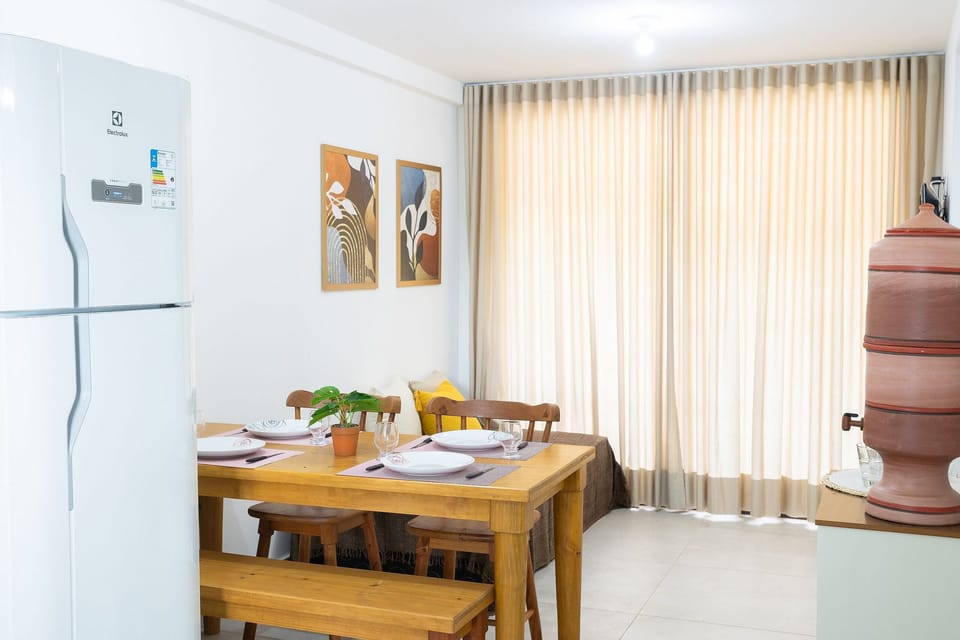 Basic Apartment | Dining