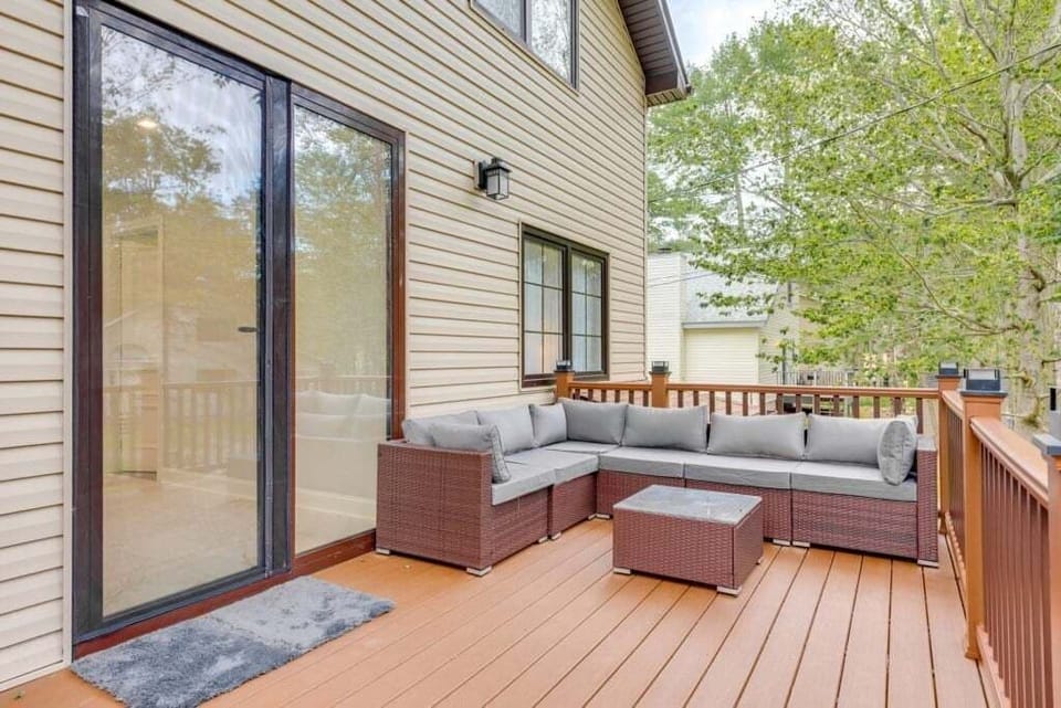 Villa, 5 Bedrooms | Terrace/patio