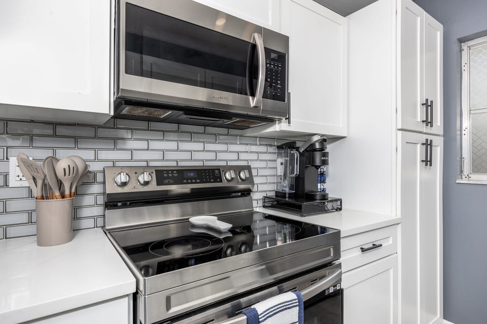 House, 3 Bedrooms | Private kitchen | Coffee/tea maker, fridge, oven, toaster
