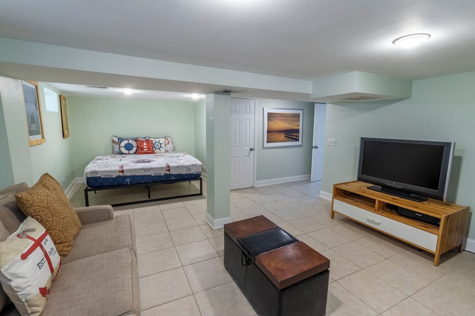 Basement | Living Room | Bed 3 | King