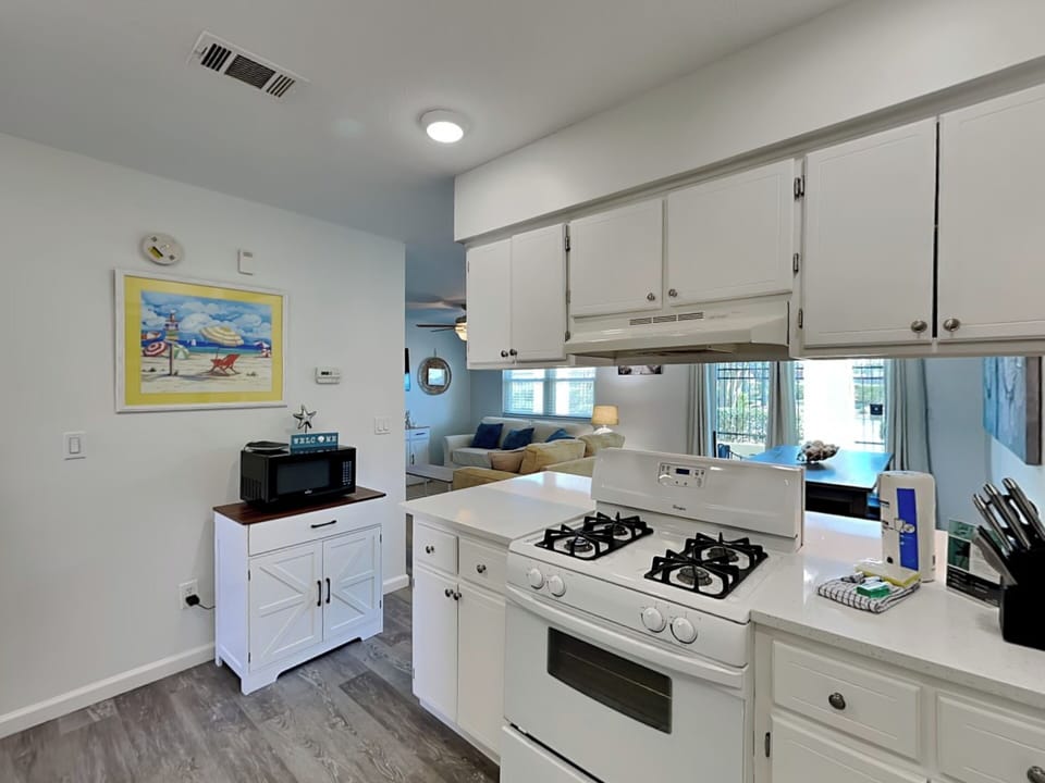 Kitchen - Modern Appliances