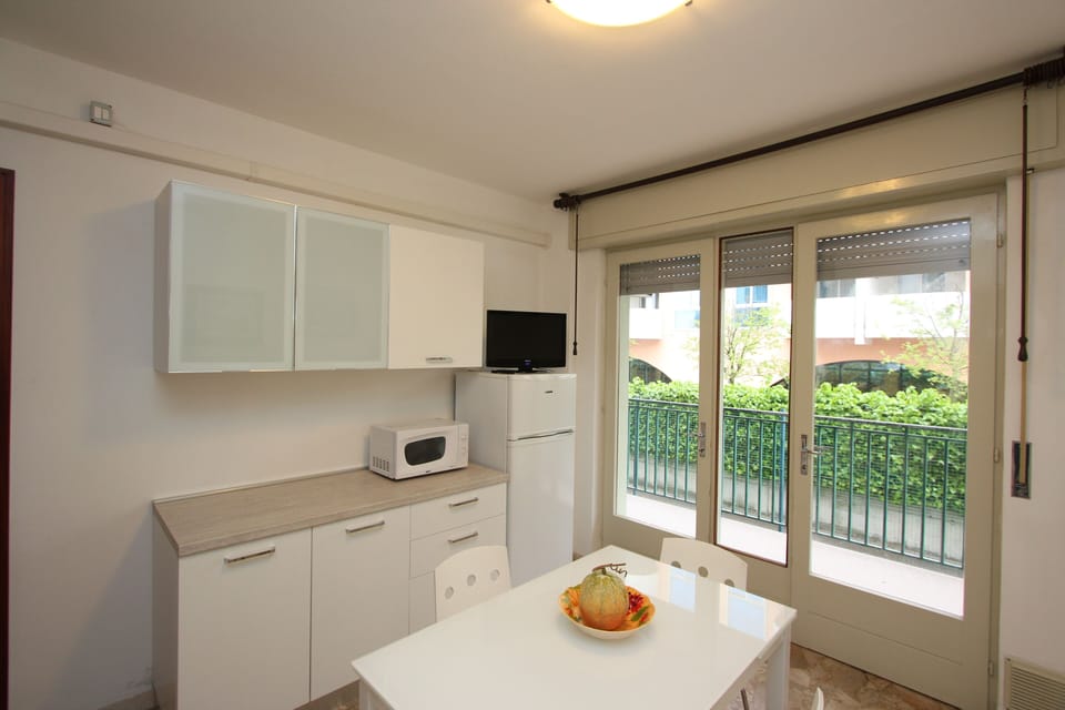 Apartment, 1 Bedroom, Balcony | Interior