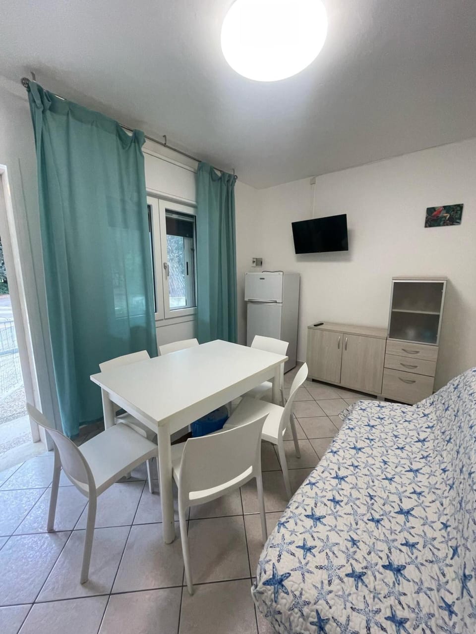 Apartment, 2 Bedrooms, Garden View | Dining