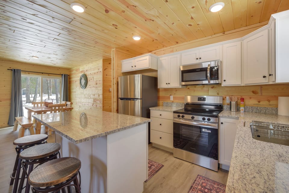 House (3 Bedrooms) | Interior