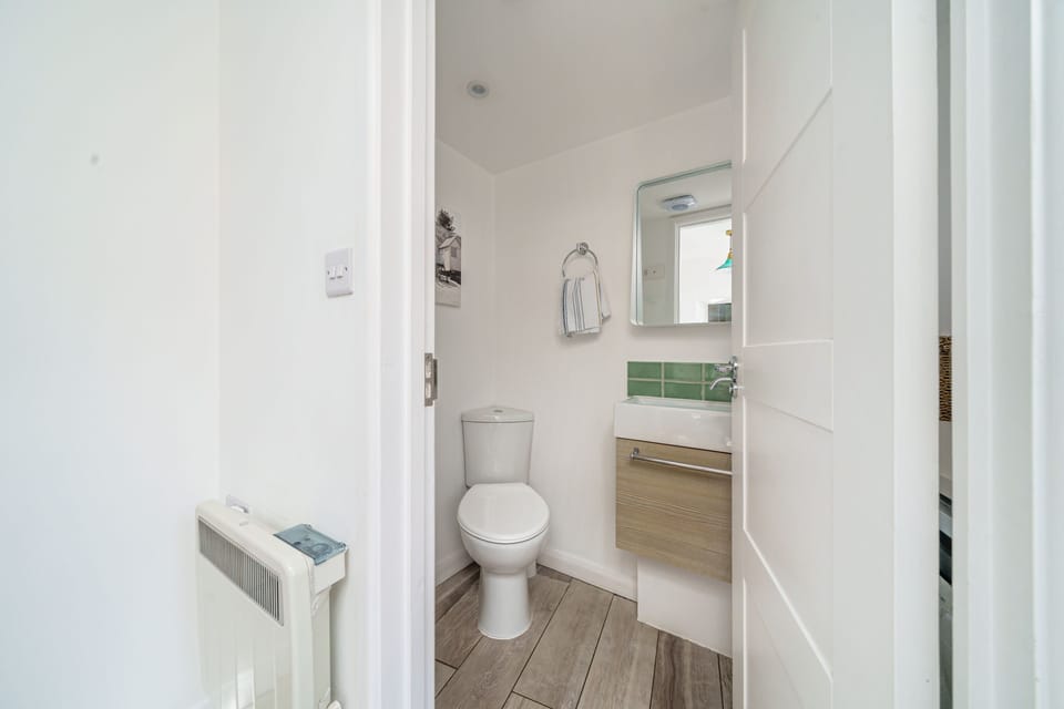 downstairs toilet/utility