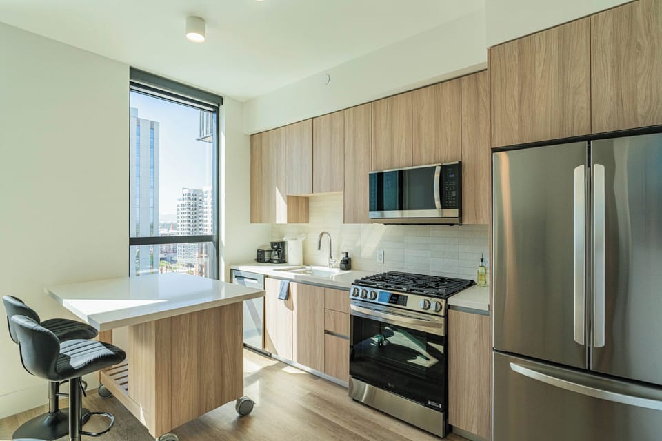 Single Room, 1 Double Bed, Non Smoking, City View | Living area