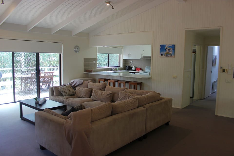 Lounge with kitchen and outdoor area