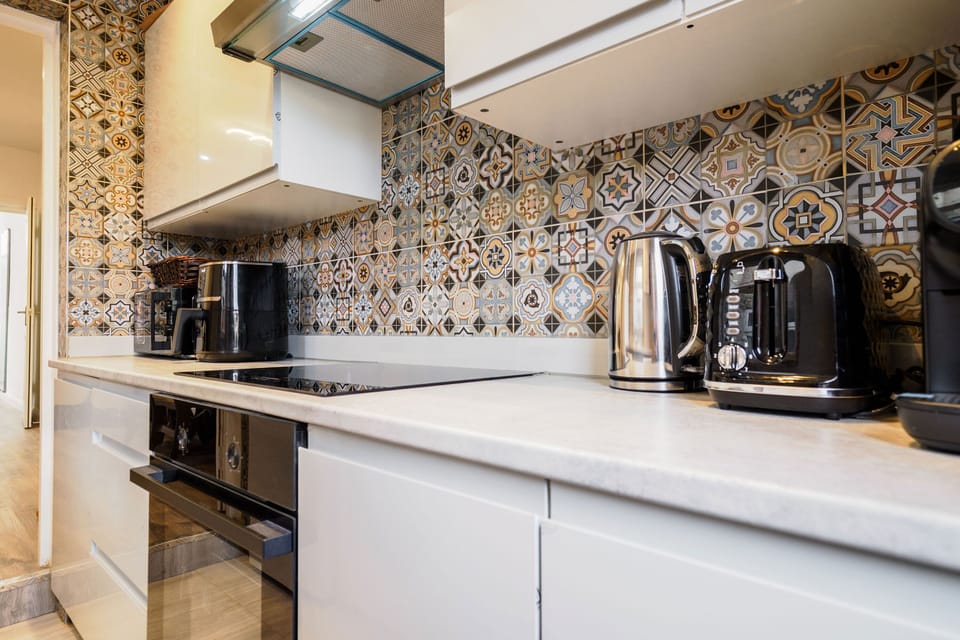 Roach Street, Rochester - Host & Stay 