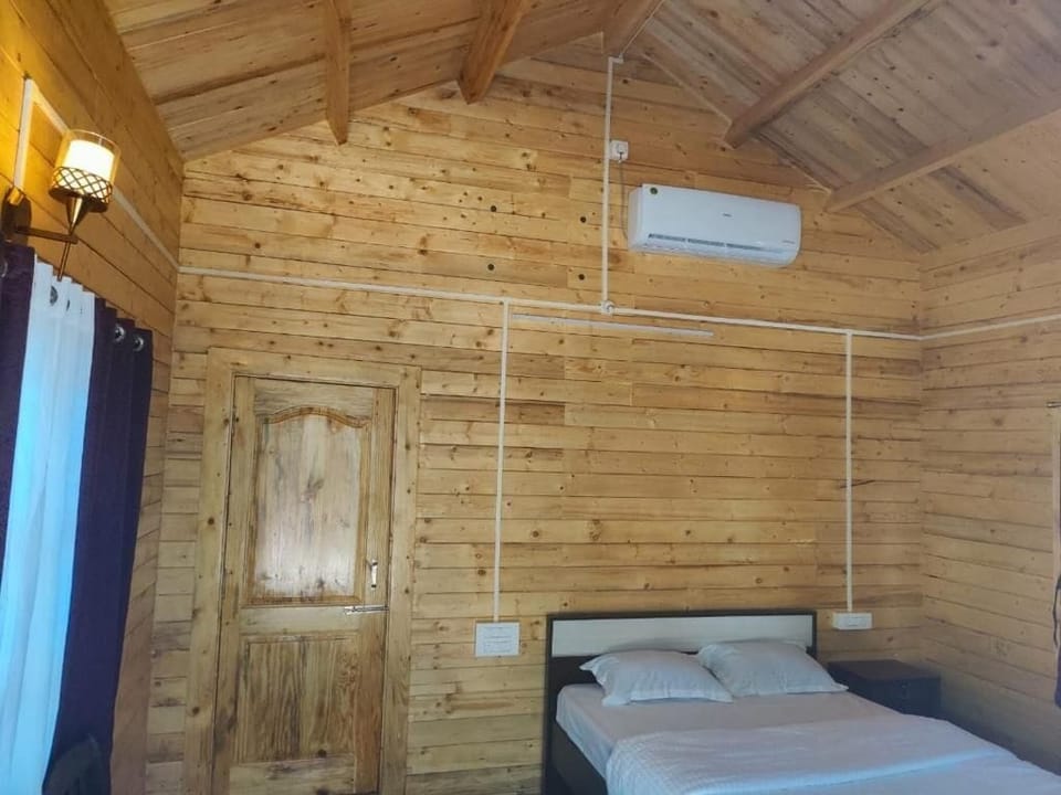 Deluxe Cottage, Hill View | Premium bedding, memory foam beds, individually furnished, desk