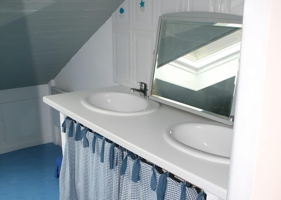 House | Bathroom
