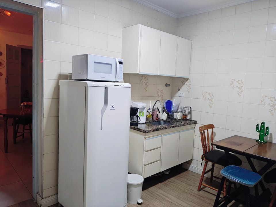 Shared Dormitory, Mixed Dorm | Private kitchen | Fridge, microwave, cookware/dishes/utensils