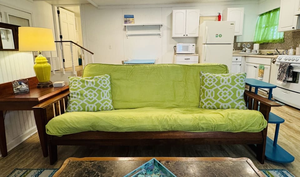 The Fish Cottage - One FIsh is the bottom studio unit.  This unit sleeps 4, with queen bed and futon