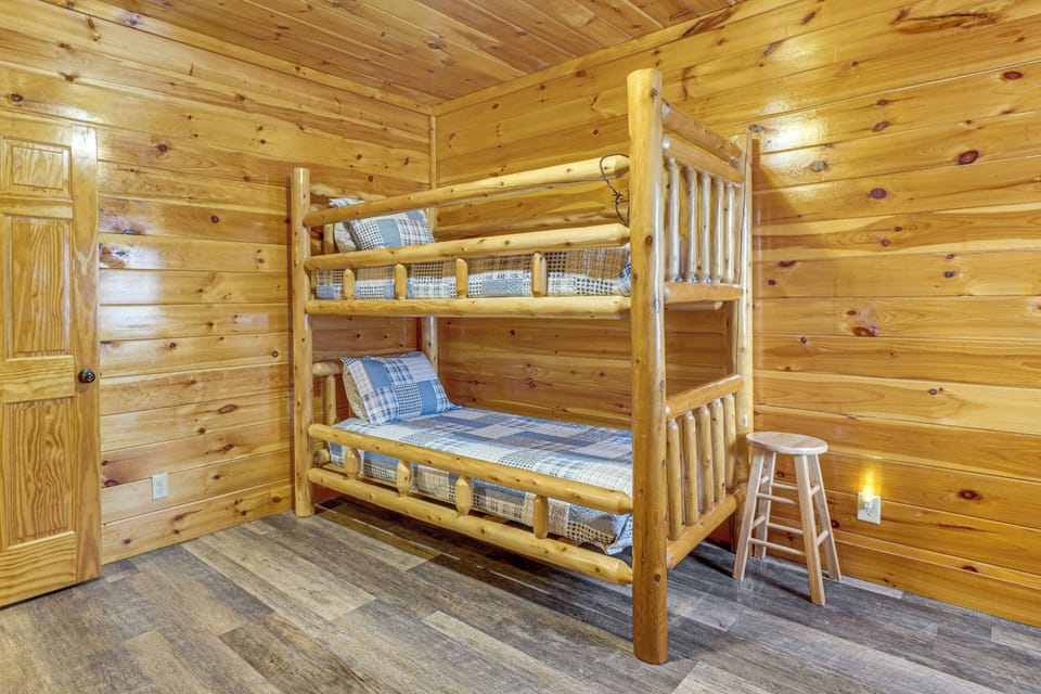 Bedroom 5 | Lower Floor | Twin Bunk Bed