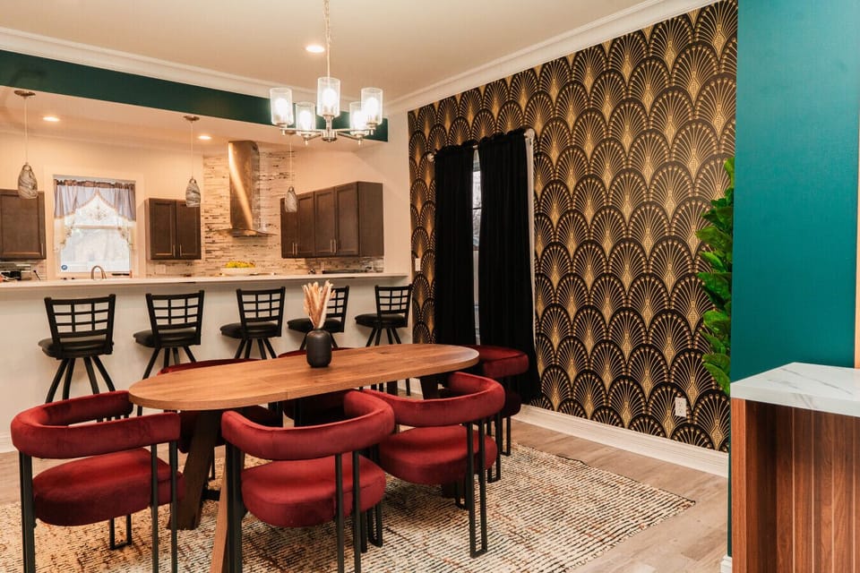 Reservations? You made them! 2 bars + table = seating for everyone