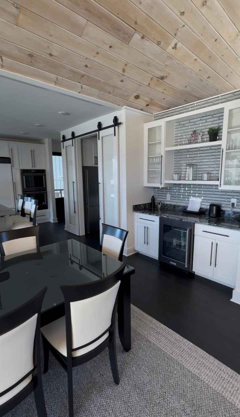 KITCHEN DRY BAR