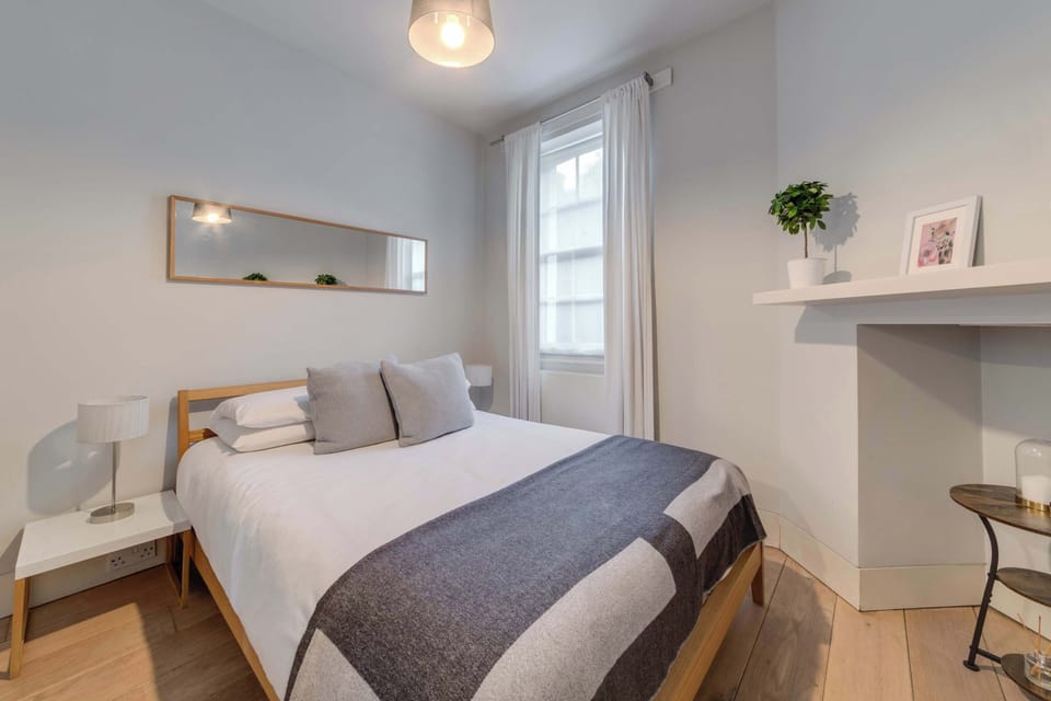 Apartment, 1 Double Bed with Sofa bed, Kitchen, City View (Goodge Place 24, 1) | 1 bedroom, individually decorated, individually furnished, bed sheets