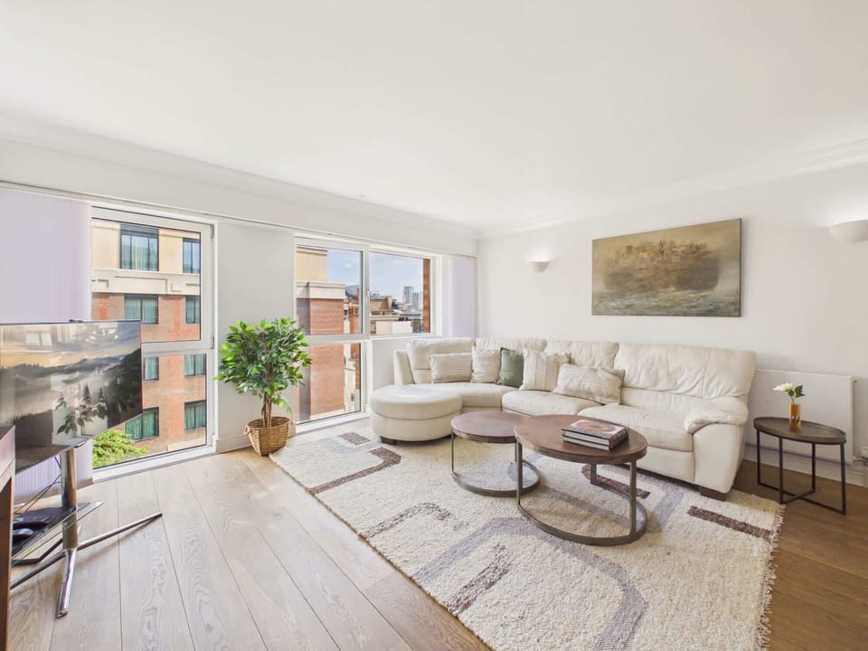 Apartment, 1 Double Bed, Kitchen, City View (Charter House 18) | Living area