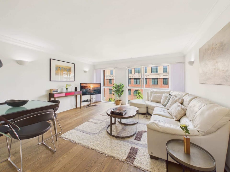 Apartment, 1 Double Bed, Kitchen, City View (Charter House 18) | Living area