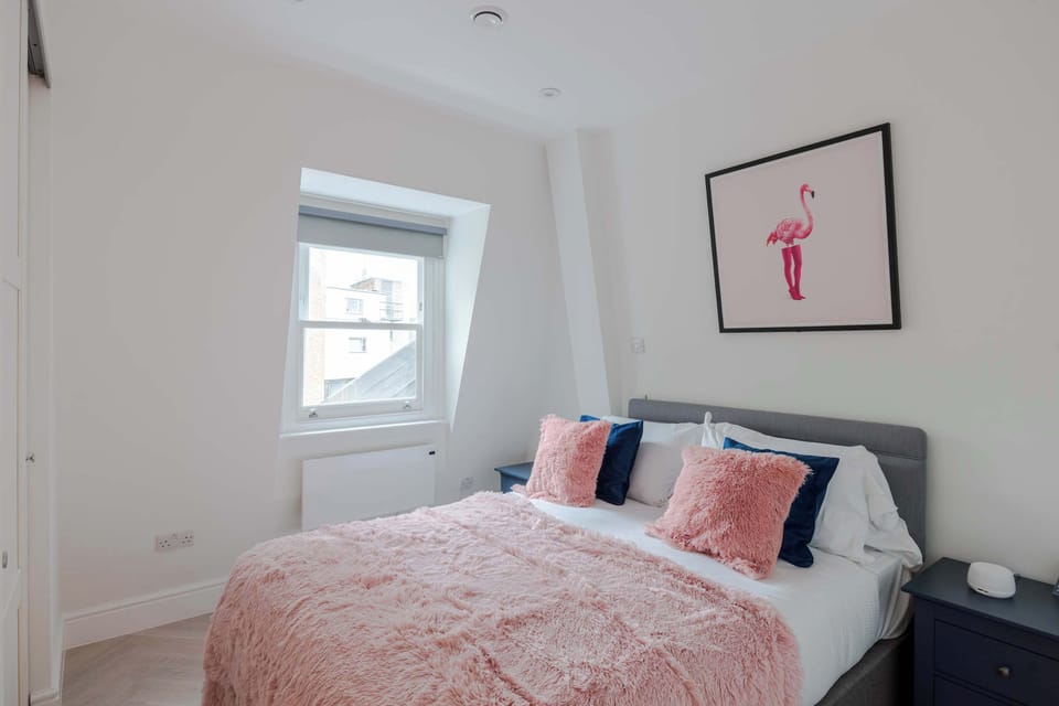 Apartment, 1 Double Bed with Sofa bed, Patio, City View (Foley St 4) | 1 bedroom, individually decorated, individually furnished, bed sheets